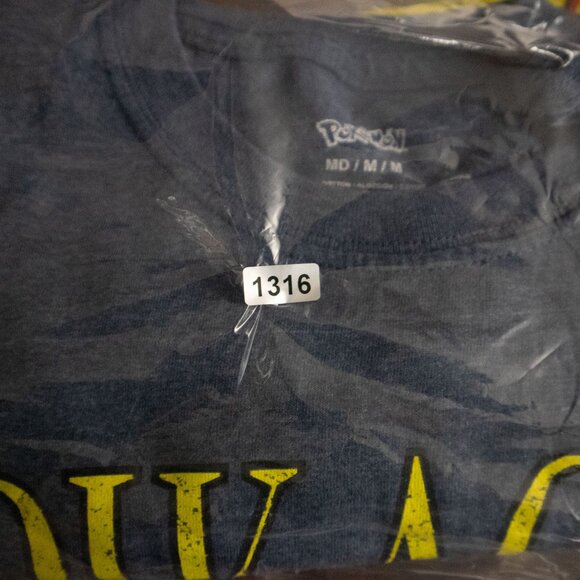 Pokemon Pikachu "Pika Pika" Rap Tee Mens Medium - Picture 7 of 7